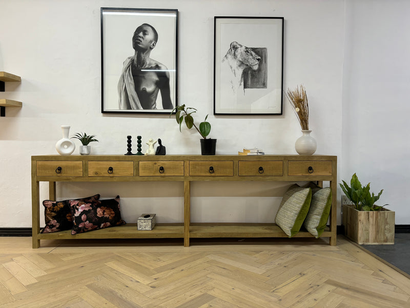 Cally Dining Console