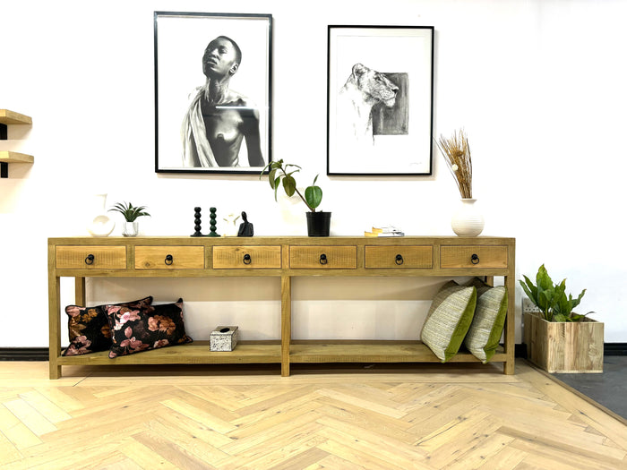 Cally Dining Console