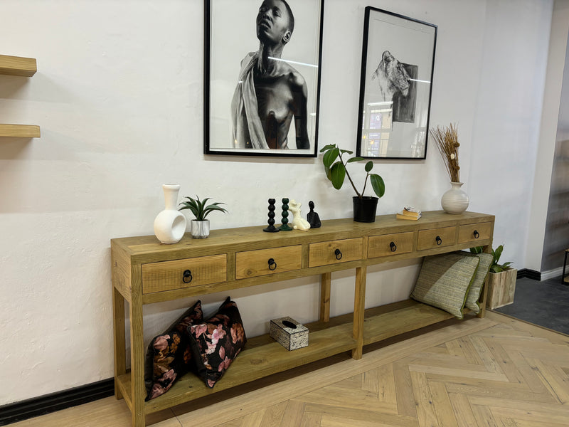 Cally Dining Console