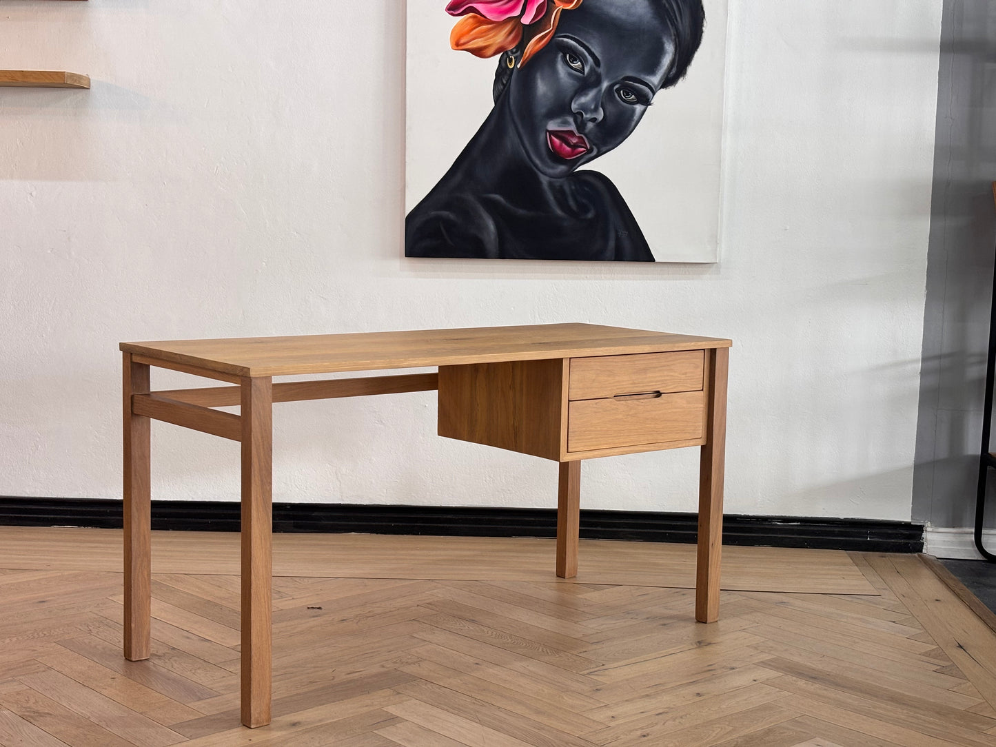 KEANU STUDY DESK