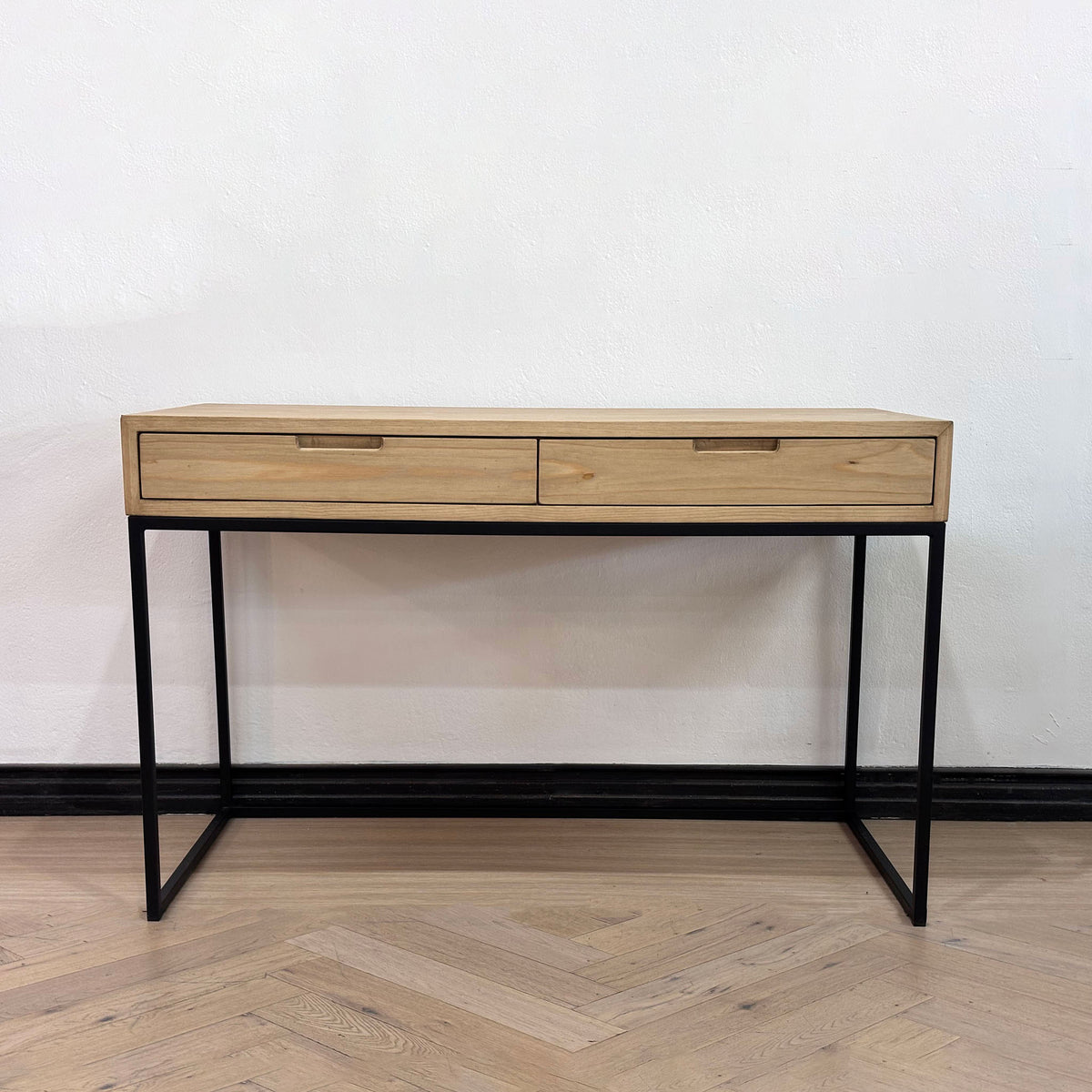 LONA DESK
