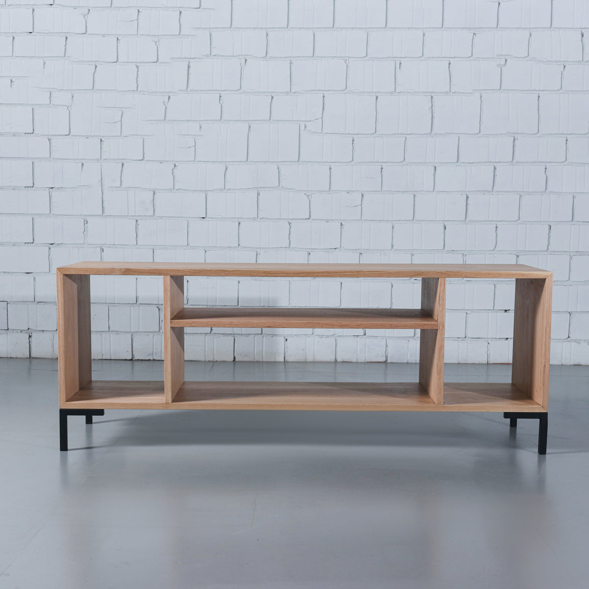 Sam TV Stand