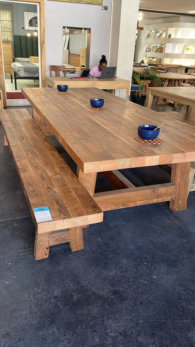 Chunky DAA Dining Table